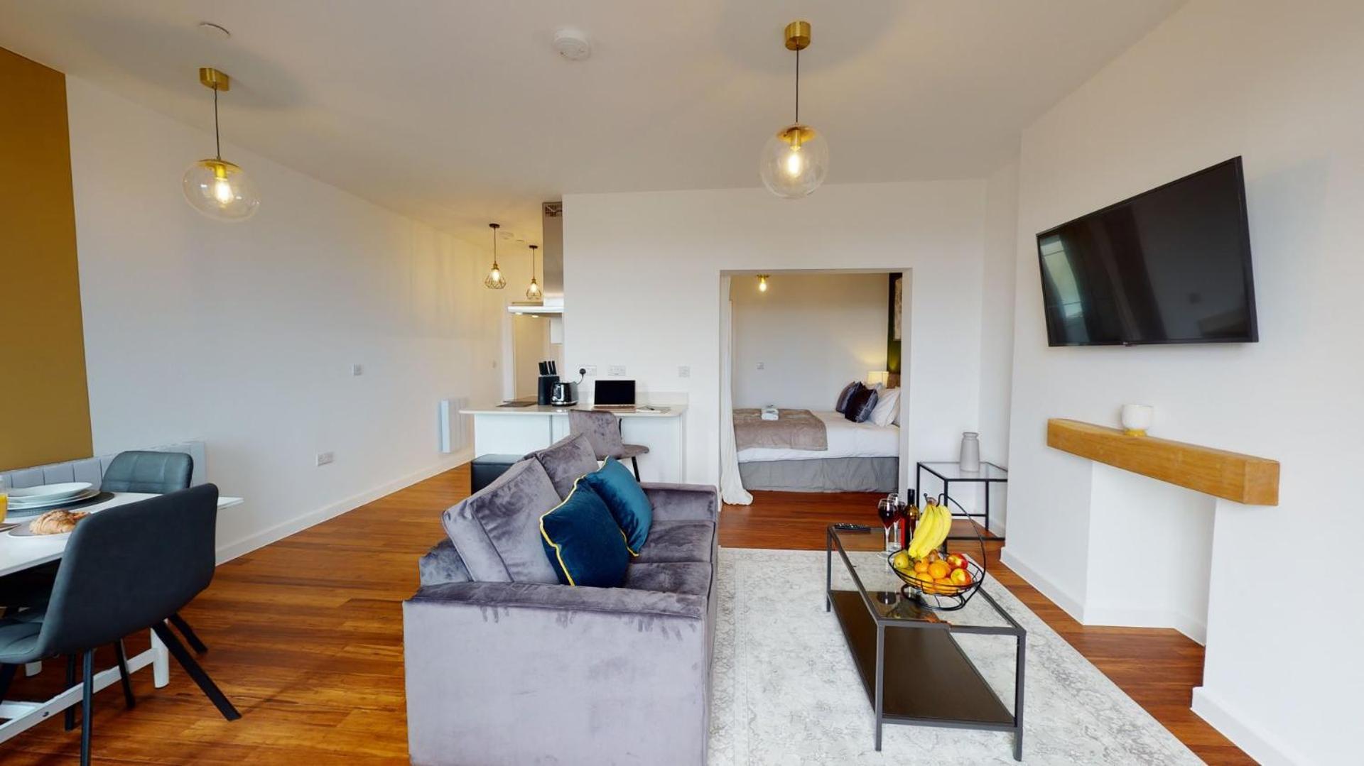 Studio Apartment With 65" Smart Tv ニューポート エクステリア 写真