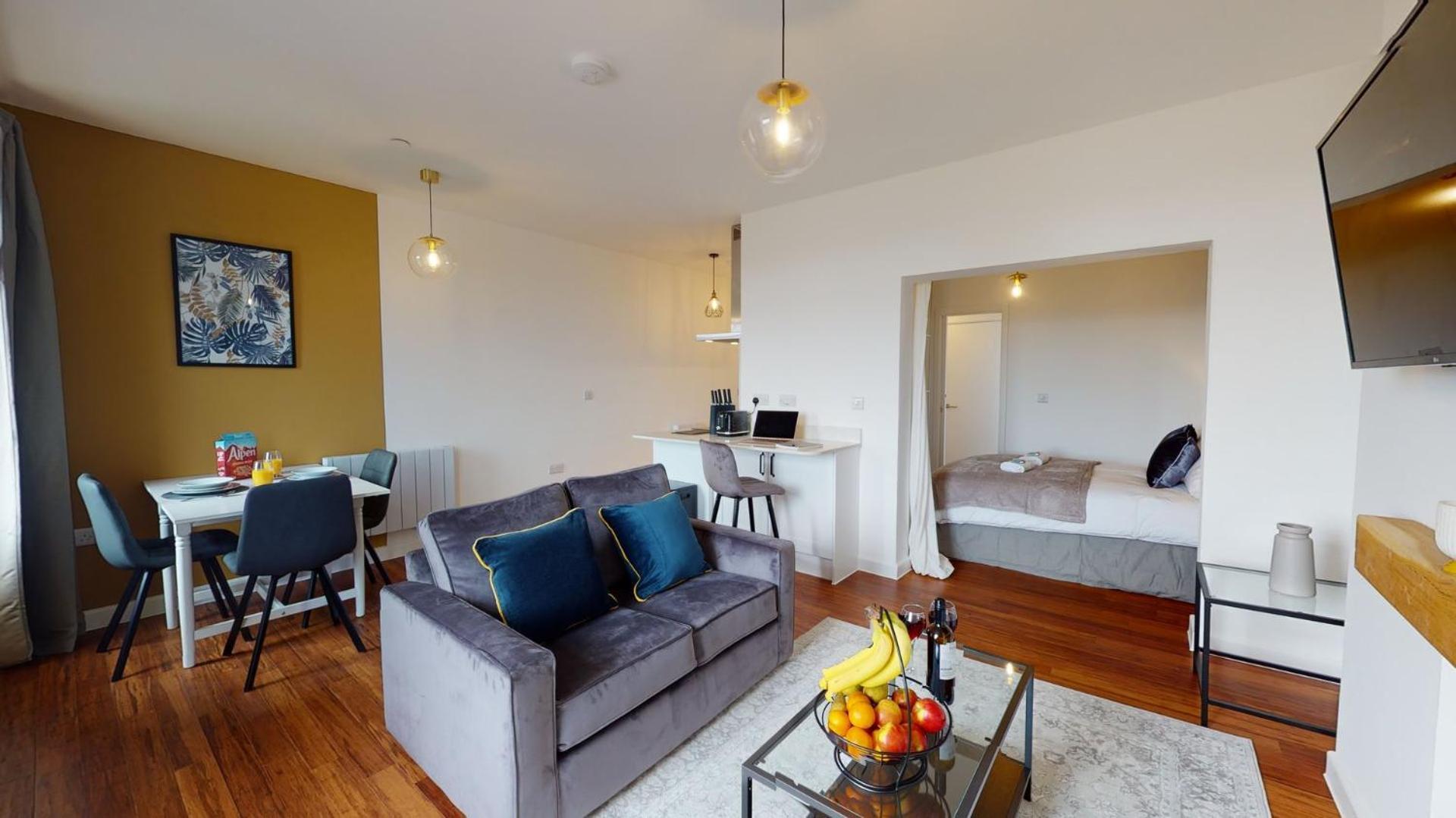 Studio Apartment With 65" Smart Tv ニューポート エクステリア 写真